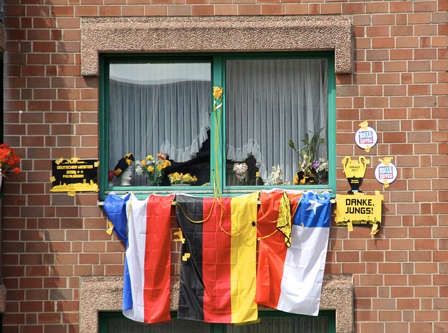 中表现更加 中表现更加